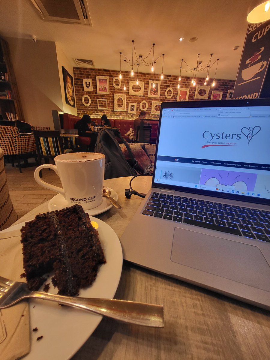 Some of our best work is done in cafes with coffee and cake 😍👌🏽