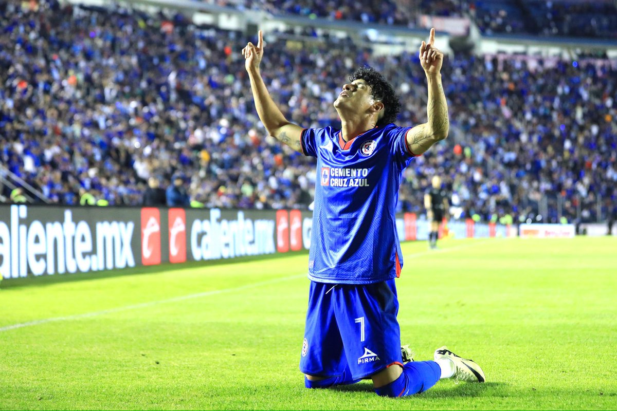 CruzAzul's tweet image. #Galería | Fotos de la victoria de anoche. 💙