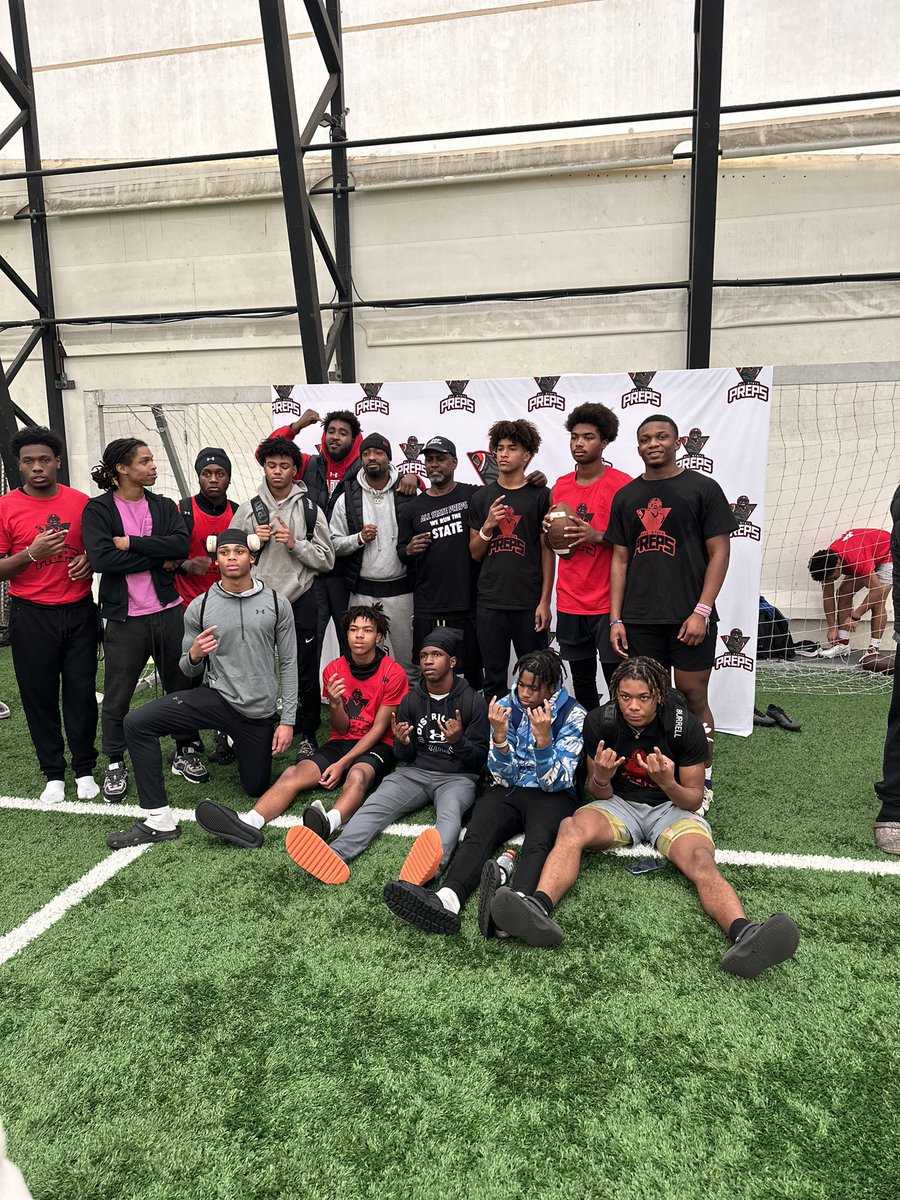 kumahlor_king's tweet photo. Truly blessed to compete and receive both top performer and MVP at the All State Camp!! @CaryMoyer @CoachBotchway1 @EdOBrienCFB @Preps_247 https://t.co/s672AS42Kb