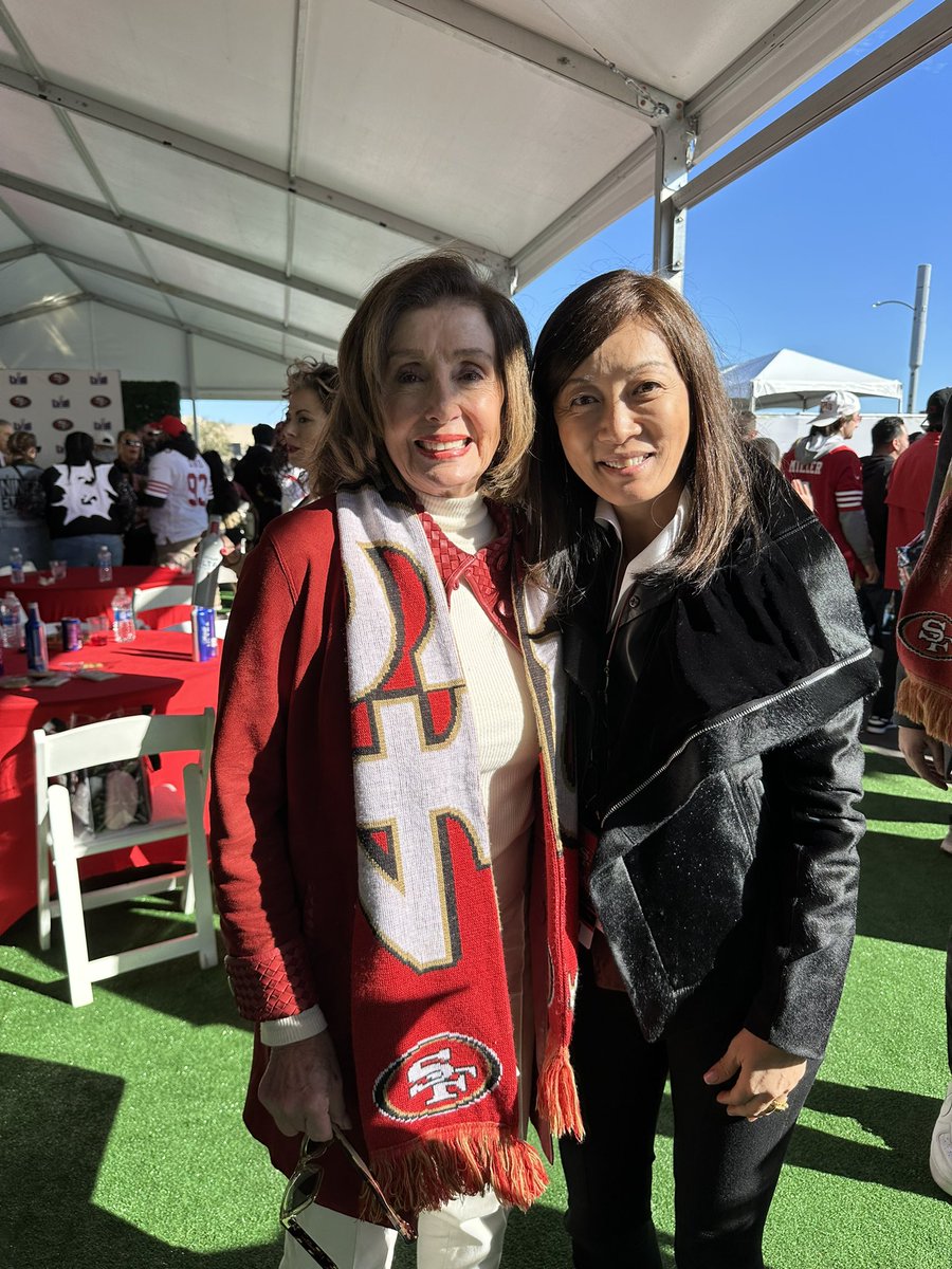 Look who I ran into tailgating at the Super Bowl. Can't wait for the game to start. Go Niners!