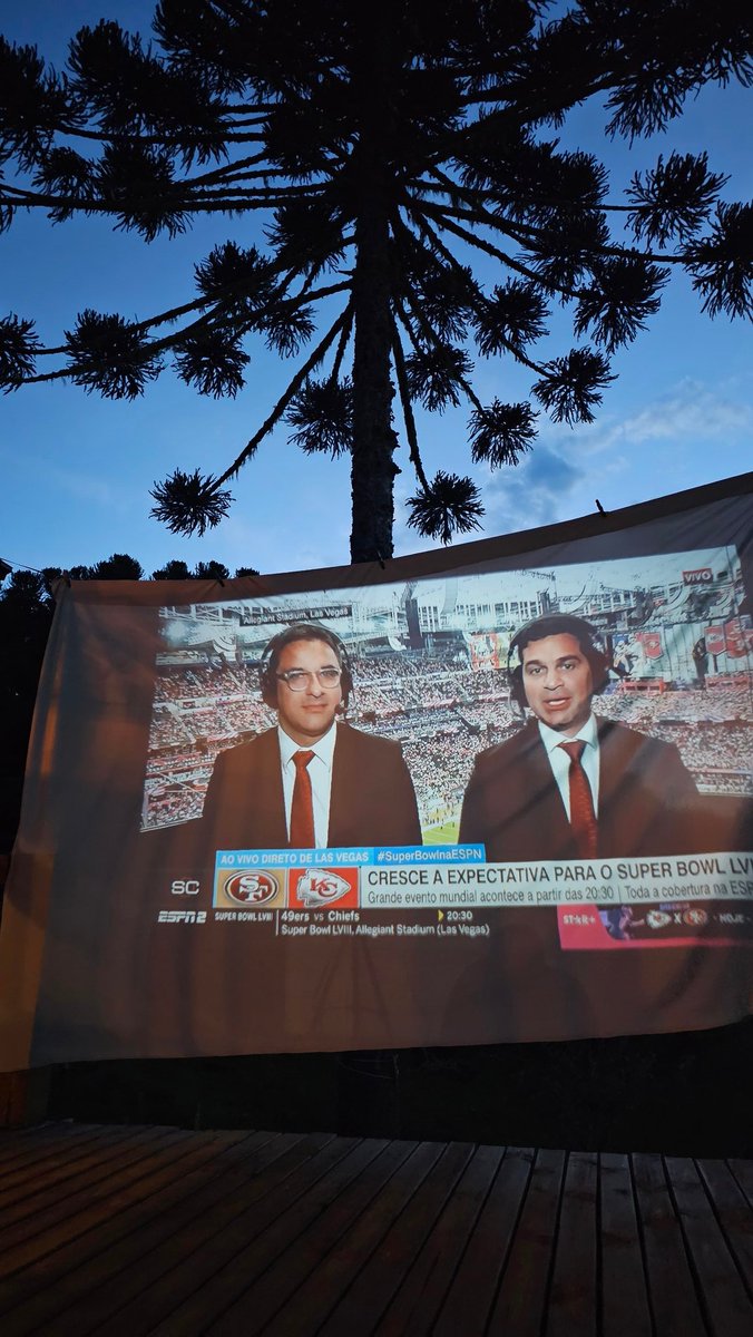 SCHAFER_A_A's tweet photo. Tudo pronto para ver o super bowl em São José dos Ausentes/RS. Antônio, Alan e Augusto acompanhando a transmissão da ESPN #SuperBowlNaESPN https://t.co/4RP0Sie9TV