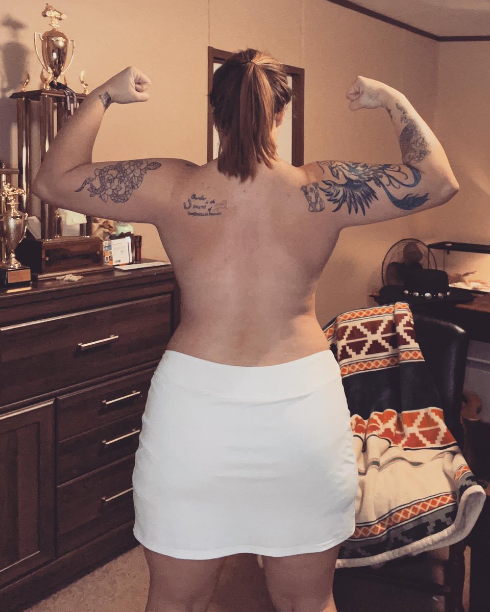 Kittykat_1717's tweet photo. What tattoo should I get for my back? https://t.co/nUAm8hbRWY