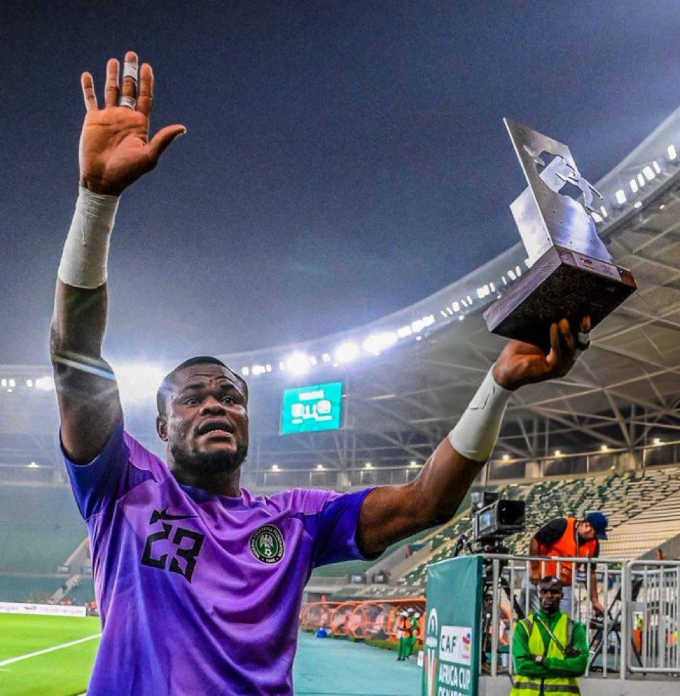 iamsuperhuman__'s tweet photo. Winner or not
Robbed or not.
The Nigerian Super Eagles didn’t play well at all.
IWOBI Is A Disgrace To His Lineage 
Aina Was A Disappointment.

Ghanaians Na Tinubu Iwobi Okocha Barcelona Referee Bassey #AFCONFinal Wizkid #Osimhen #iwobi Big Wiz Peseiro Desmond Elliot Ahmed Musa https://t.co/uiYtLEVe8y