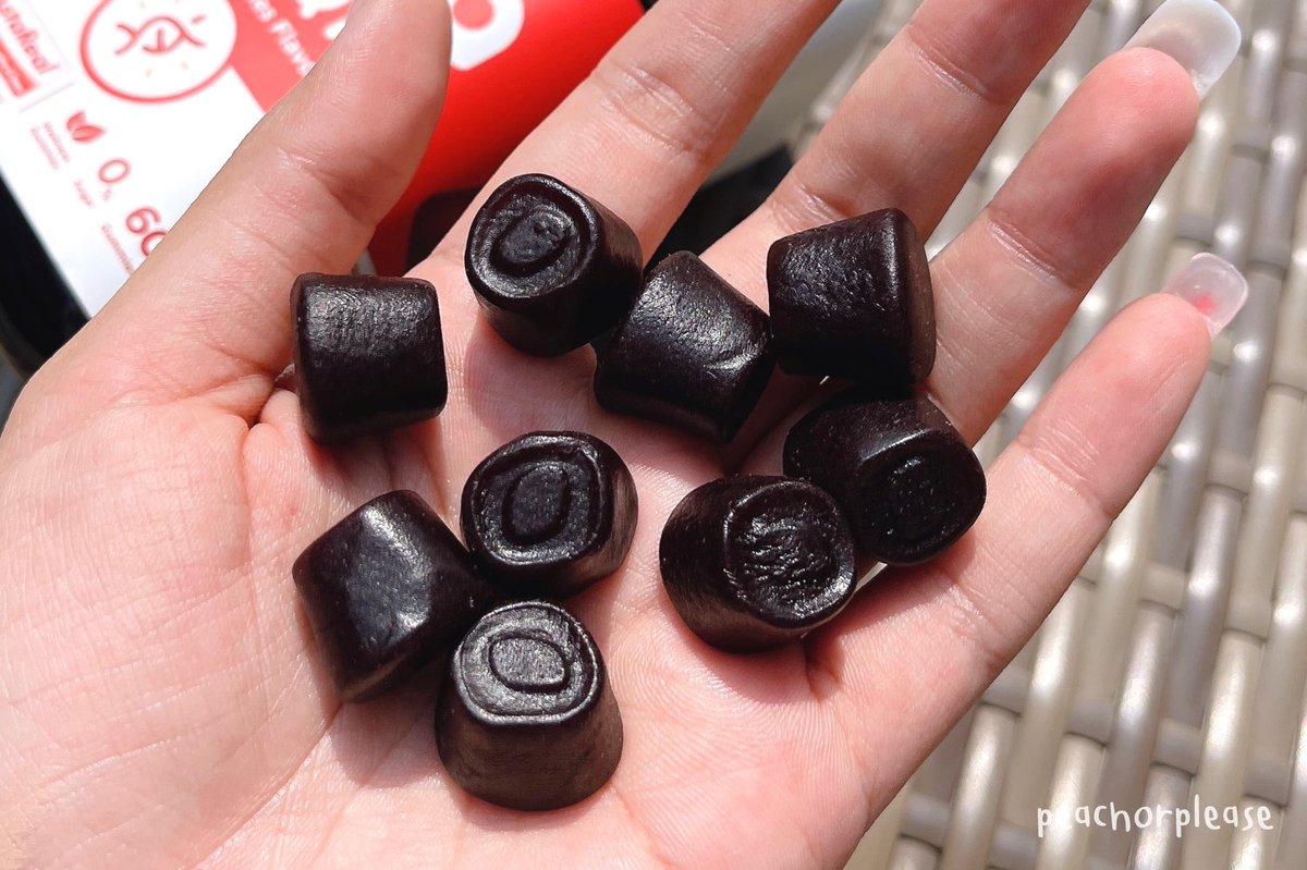 peachorplease's tweet photo. แพ้พวกกัมมี่แบบนี้มาก นอกจากจะช่วยบำรุงผิว คือมันกินเพลินอร่อยเกิ้น #corogummies เป็นอาหารเสริม Astaxanthin + CoQ10 เน้นเรื่องต่อต้านอนุมูลอิสระ ช่วยให้ผิวยืดหยุ่น ชุ่มชื้น ชะลอริ้วรอยใดๆ ♥️ https://t.co/mpWAvSCB1w