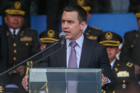 ElDatoEcua's tweet photo. #Urgente “¡EL PRESIDENTE ESTÁ GOBERNANDO COMO UN ESTADISTA NO COMO UN POPULISTA!”

"Daniel Noboa parece ir por un buen camino, está actuando como estadista y no como populista, no tendría que enfocarse en buscar una reelección, sino en hacer todo bien para que el pueblo lo siga apoyando y pueda decir en unos años que lo salvó del hundimiento total", manifestó el expresidente de la República Osvaldo Hurtado.

El país atraviesa una crisis económica que lo puede llevar a la desdolarización si no se toman las medidas correctas. Acotó.

#ladata #ecuador #noboa