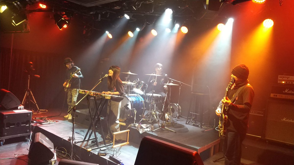 hal_ji_on's tweet photo. StudioBirth LIVE @黒スタジオ 3DAYS 中日にお邪魔🌟
なんか…なんかね、レベル高すぎて自分がバンドで歌ってるのが申し訳なくなってきちゃったよ😭
#スタジオバース #StudioBirth #黒スタジオ #LIVE #岡山 #倉敷 #TBaccks #フジタ商会 #くるぐる #AnyCollection https://t.co/wrO8wRCNvR