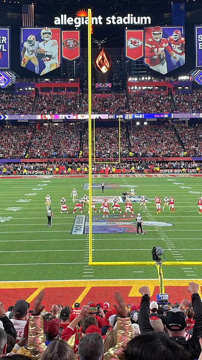 MissJodi73's tweet photo. Here we go…. #SuperBowl https://t.co/ZQkvXAyV1A