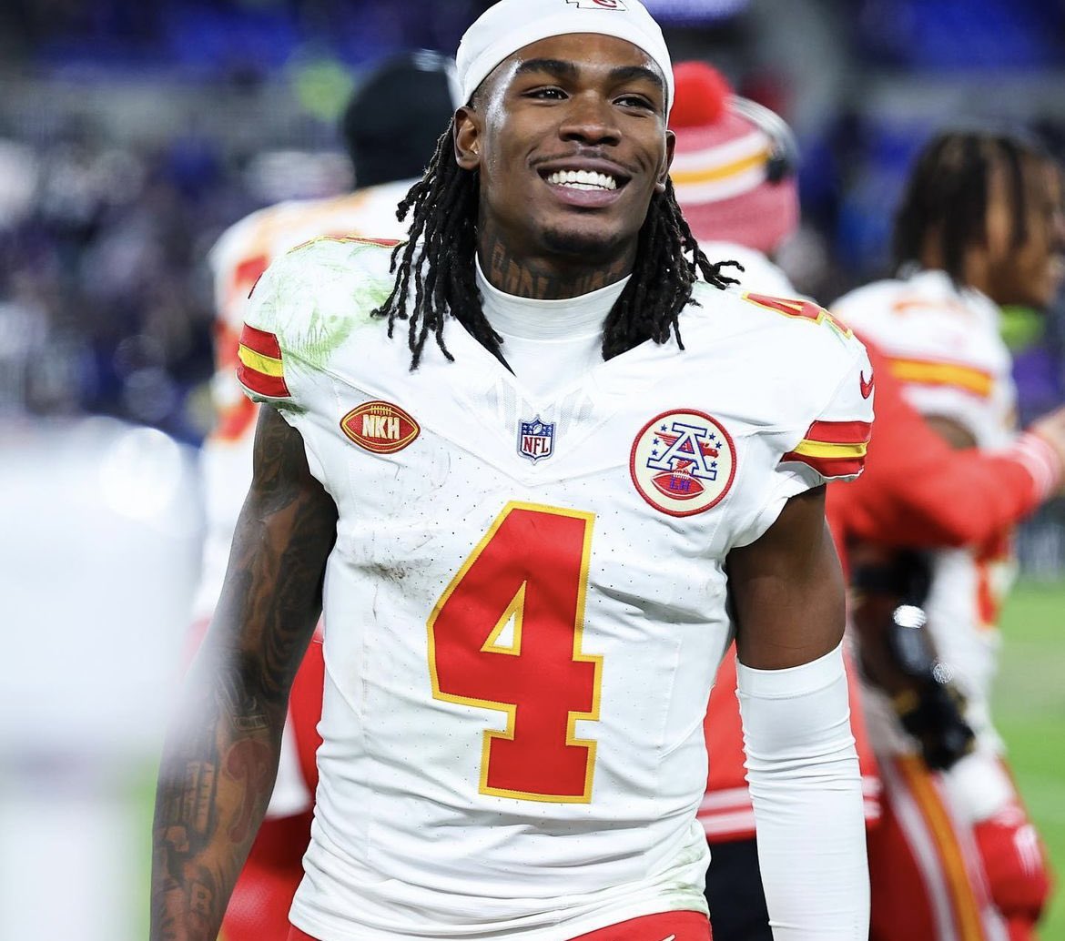 i saw number 4 on the tv and i almost slapped my ass on the screen😔