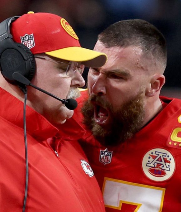 My brother explaining to me what a down means for the 28th time https://t.co/CaLZ9x7xkJ