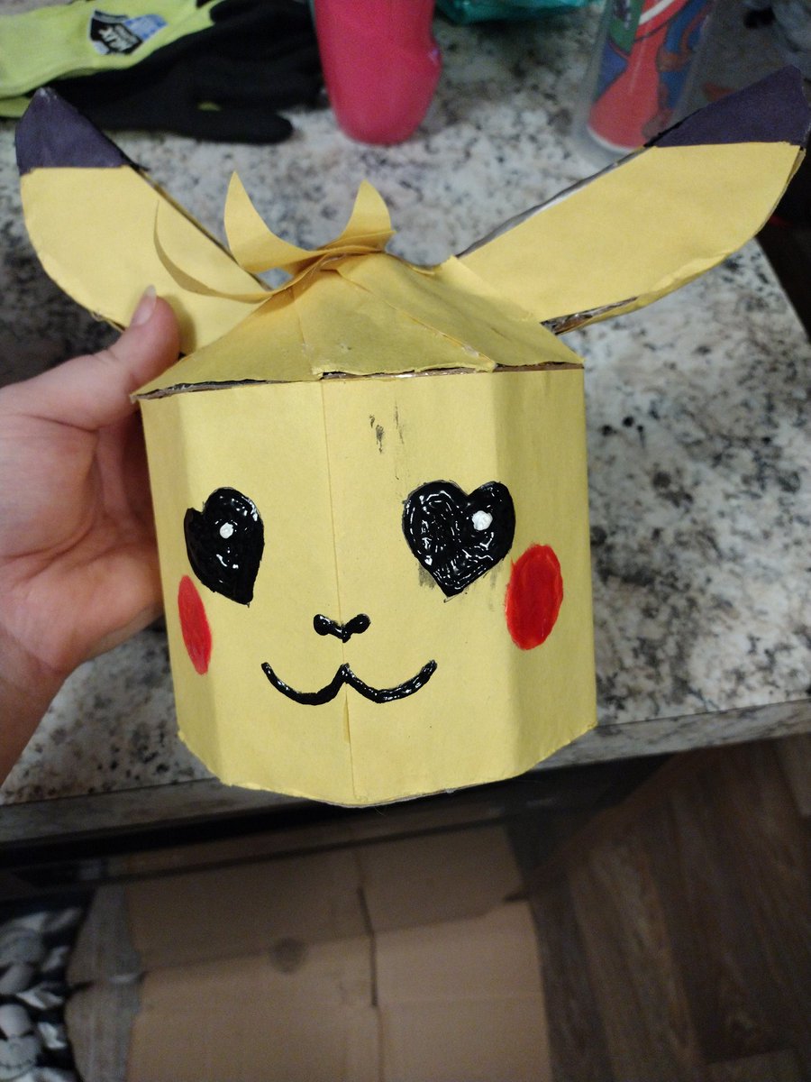 FiskFox's tweet image. My boys valentines day boxes for school