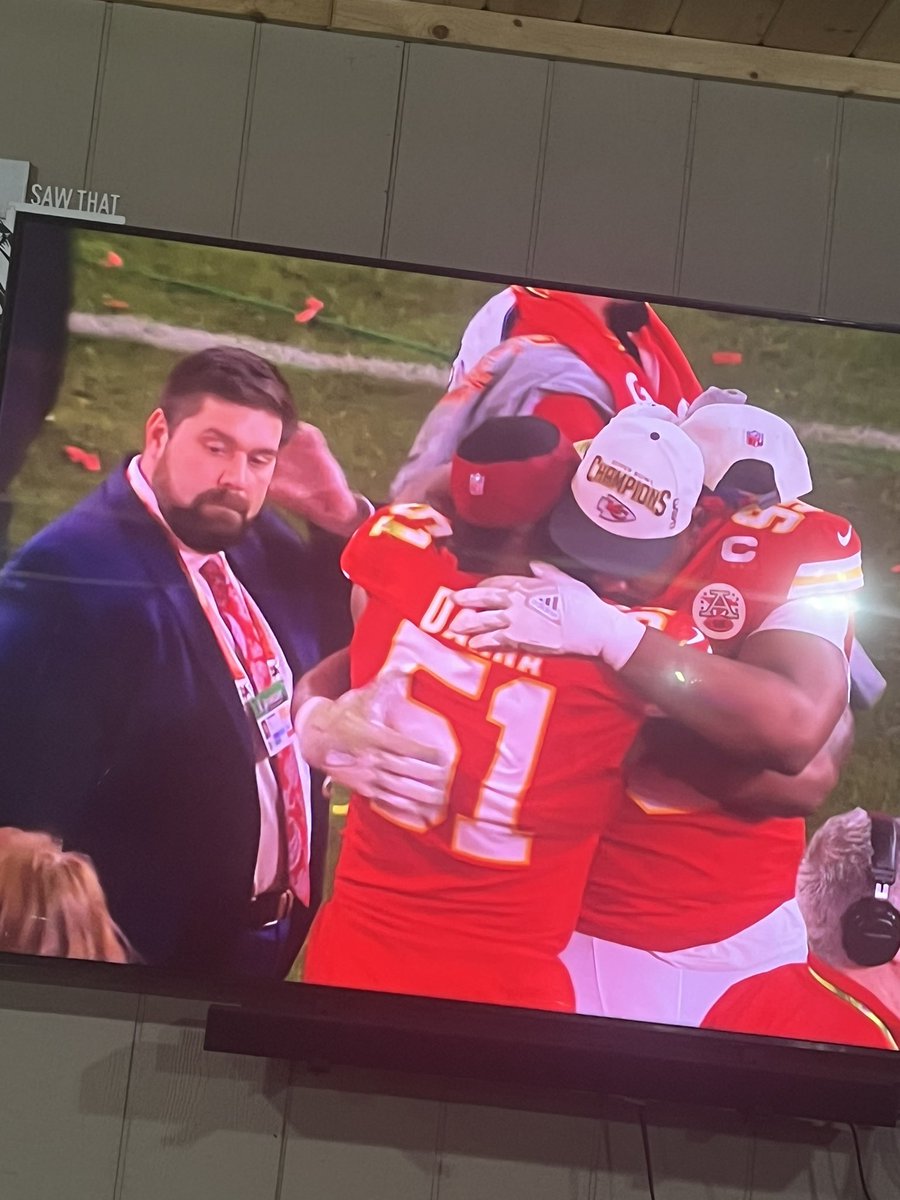 Ohhhh hey <a href="/LukeShanno/">Luke Shanno</a> congratulations sir!! Go Knights!! <a href="/WartburgCollege/">Wartburg College</a>