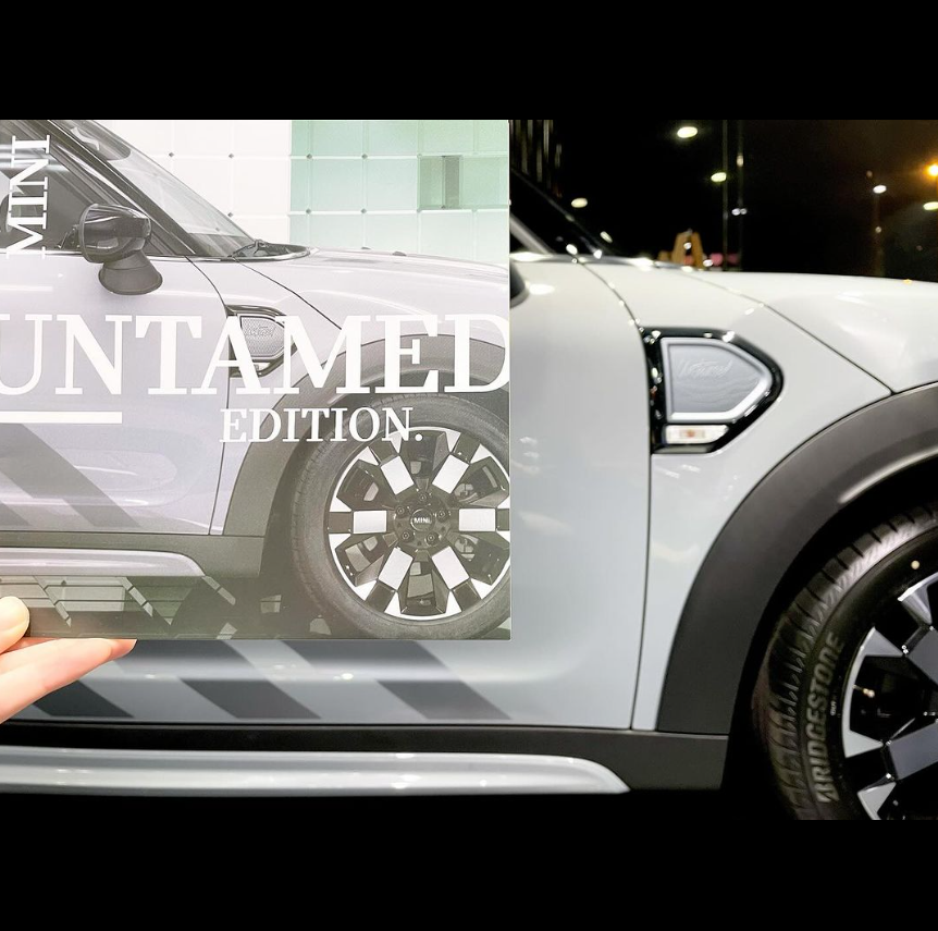 GlanzMini's tweet photo. 【MINI成田】
現在ショールームで展示中の限定車
【 UNTAMED EDITION 】
パンフレットもご覧いただけます🫶🏻

#mini成田 #crossover
#モメンタムグレー
#untamededition #限定車
#mini5door #5door #メルティングシルバー
#ユニオンジャック #ブラックジャック
#ルーフステッカー https://t.co/afXKsffLTT