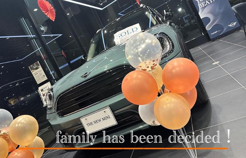 GlanzMini's tweet photo. 【MINI水戸】
こちらのMINIくん
昨日、新しい家族が決まった👪💓
他にも家族が決まった子がいるんだけど、
なんか嬉しそうに見えました〜〜🥳✨
MINI familyが増えるの、
とっても嬉しいやぴ🥳❣️
#mini水戸 #minimito #minitsukuba #新しい家族 #f60 #輸入車好きと繋がりたい #セージグリーン https://t.co/3rBzSwZQ6d