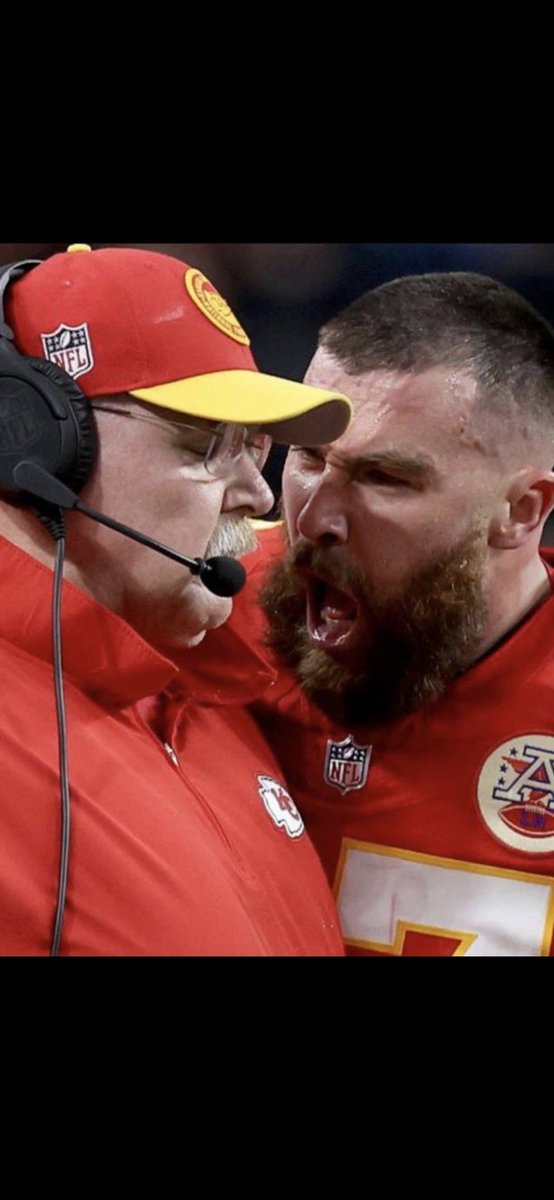 brender19's tweet photo. Hey @tkelce why ya gotta be so mean #thatissosad https://t.co/KVudGxHJoE