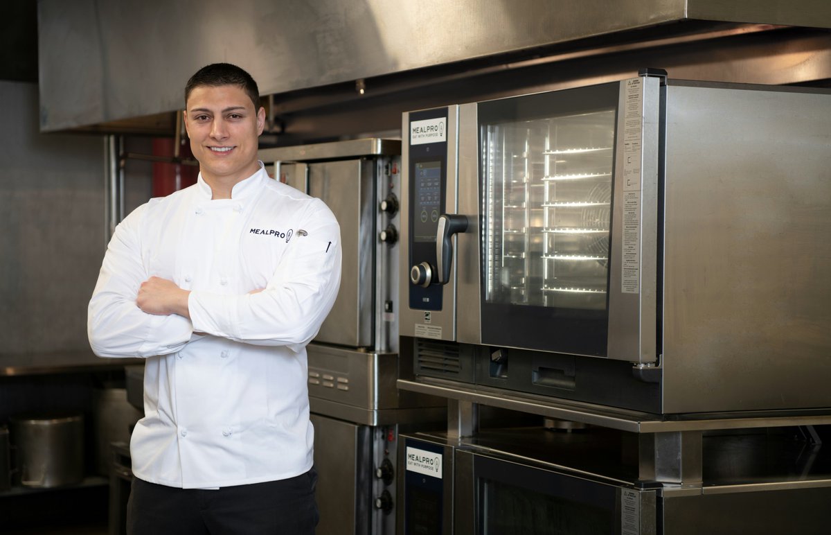 Meal_Pro's tweet photo. Our Chefs are at Your Service ! https://t.co/IGdgxYAaut