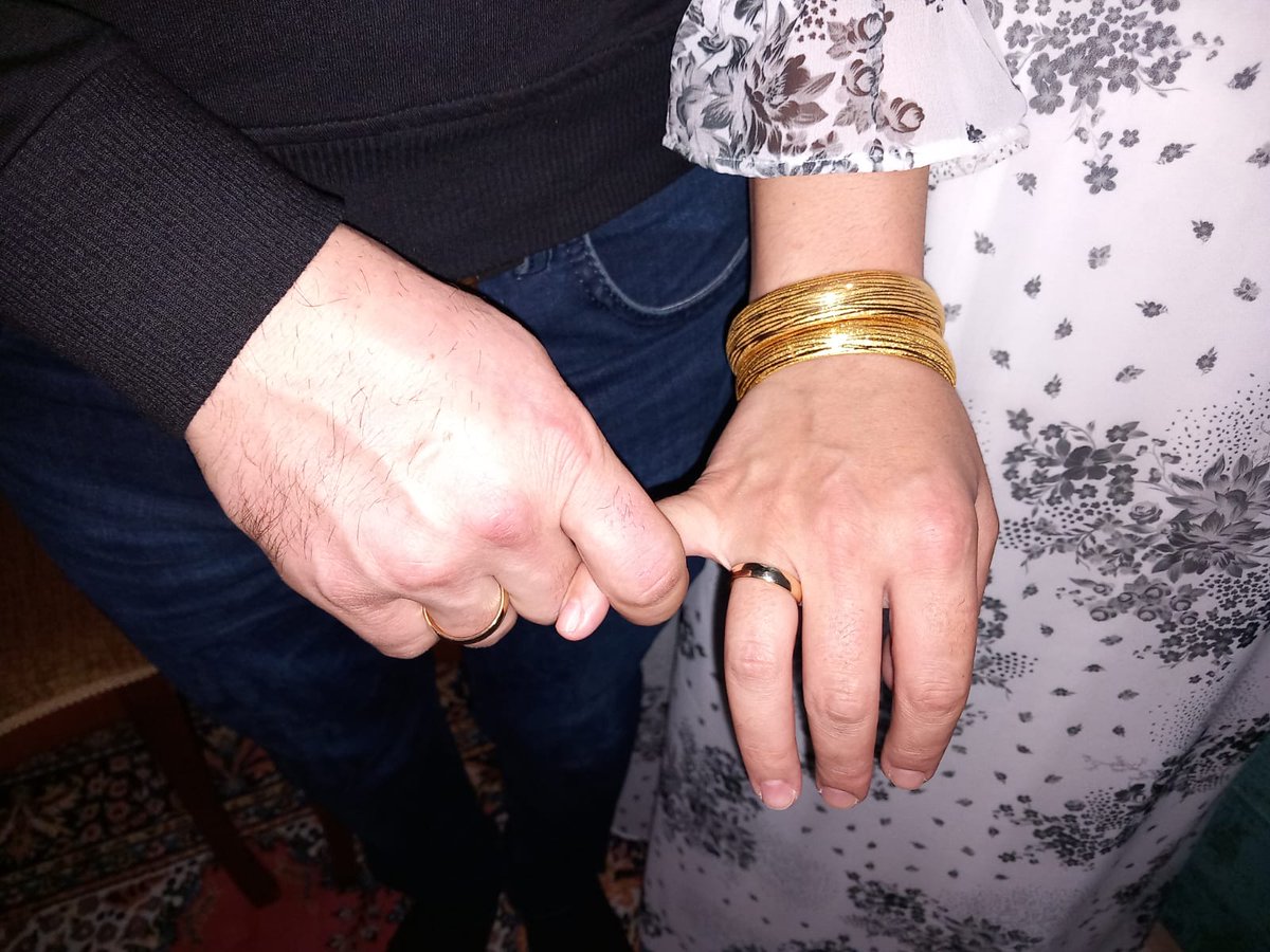 Bu hayatta çok isyanim oldu hiç mutlu olmayacağını saniyordim sıkıntıların bitmeyecek diyordum Allah'ım bir kapı actiki Allah'ıma şükür seven seveceğim kişiyi çıkardı karşıma  bu mutluluğumu burda paylaşmak istedim. Nisanlandim evleniyorum. Dostlarım dualarınızı eksik etmeyin🥰❤️