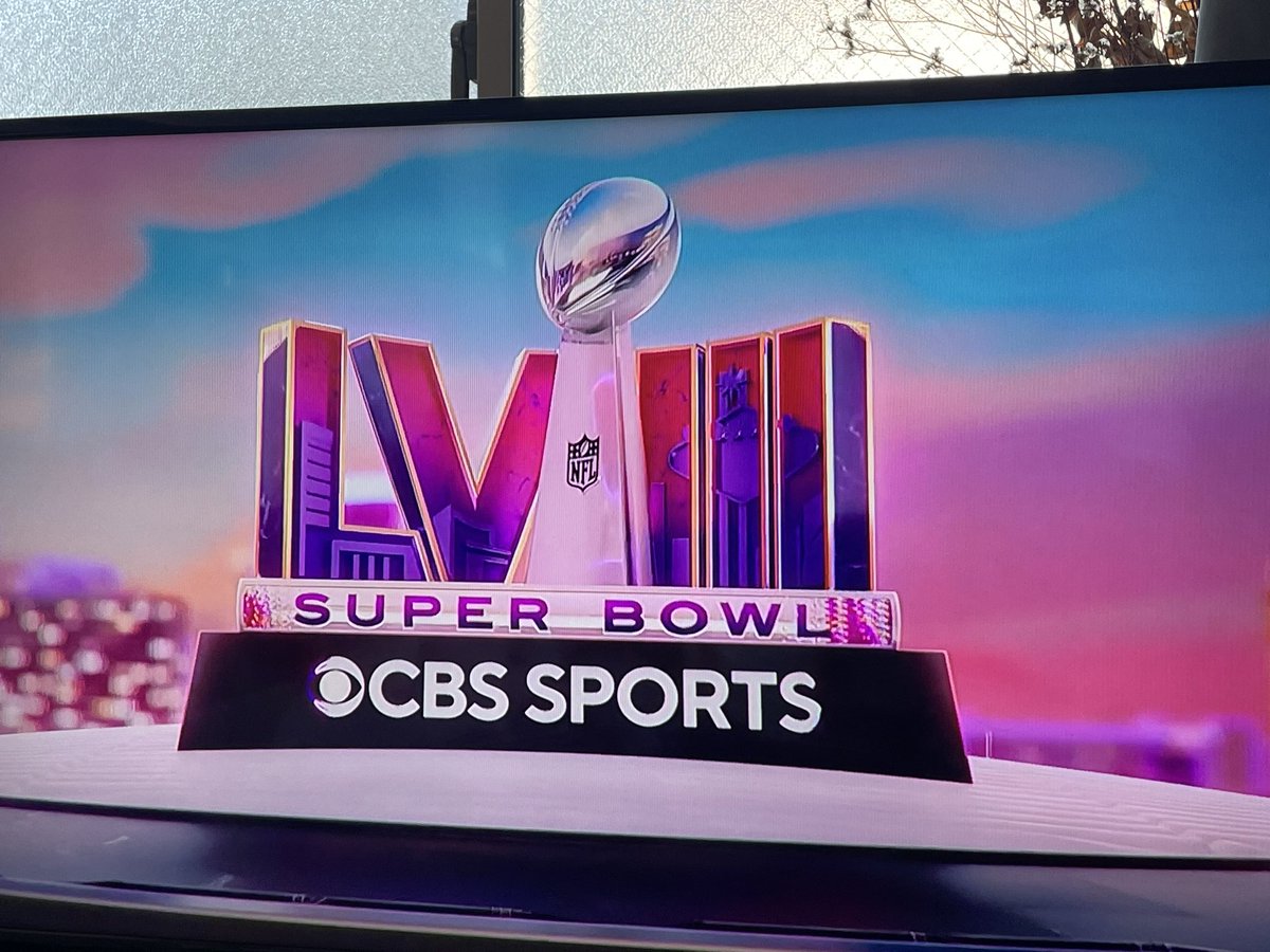 xgto20's tweet photo. Go Chefs !!!

#StartGame
#SuperBowl https://t.co/hCvxyyGIYI