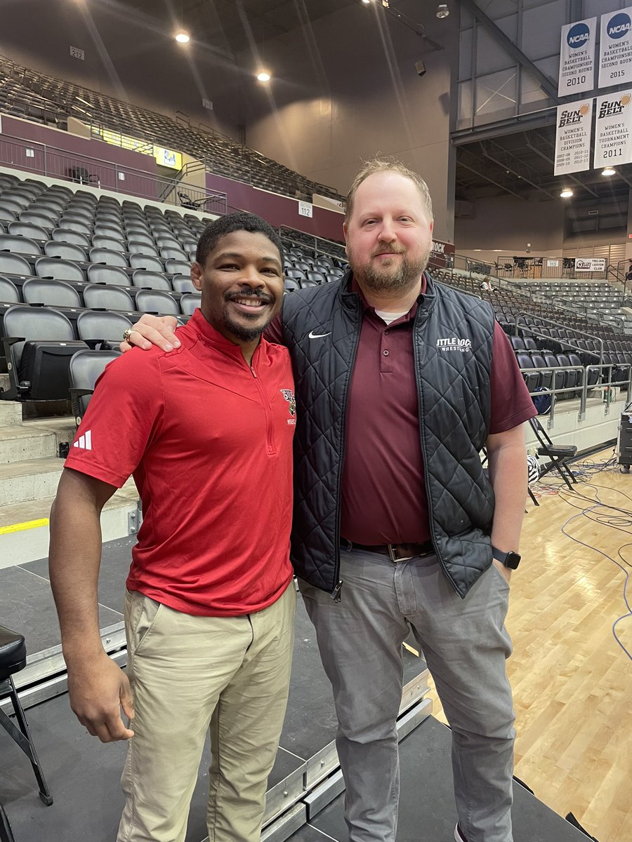 DarylThomas8025's tweet photo. Good to see my man @jasonmbryant today! https://t.co/nLzZcY2KlR