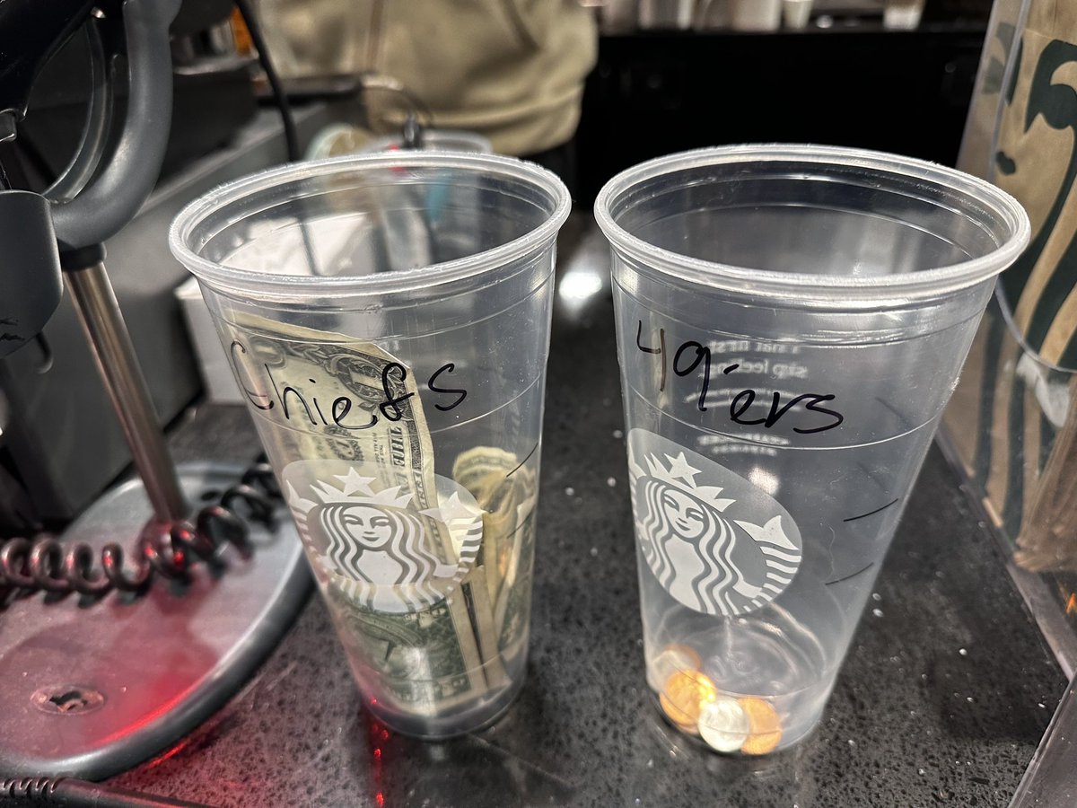 spotspot's tweet image. Chiefs — over $37.00.   49er’s — $0.23 

No matter what, I think everyone already knows, at the end of the game Taylor Swift still goes home with the most money. 🤣😃

(Still - twenty three cents!  🤓)

#taylorswift #chiefskingdom #chiefsfan #mahomes #kelcebrothers