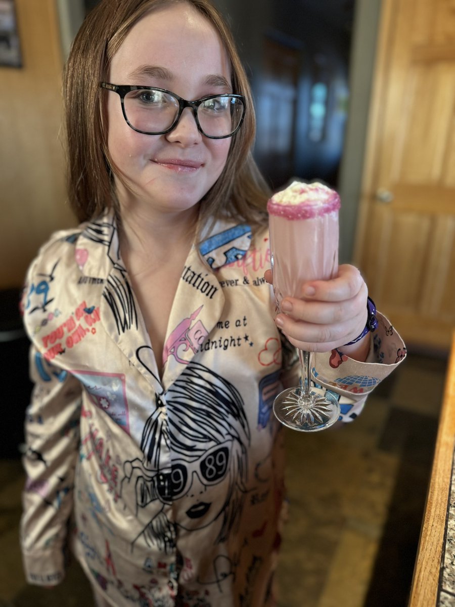 debtakahara's tweet photo. The @taylorswift13 #SuperBowl is underway! All pink drinks, #swiftie pjs, and chicken tenders with #seeminglyranch #Iykyk https://t.co/00BynDaKkS