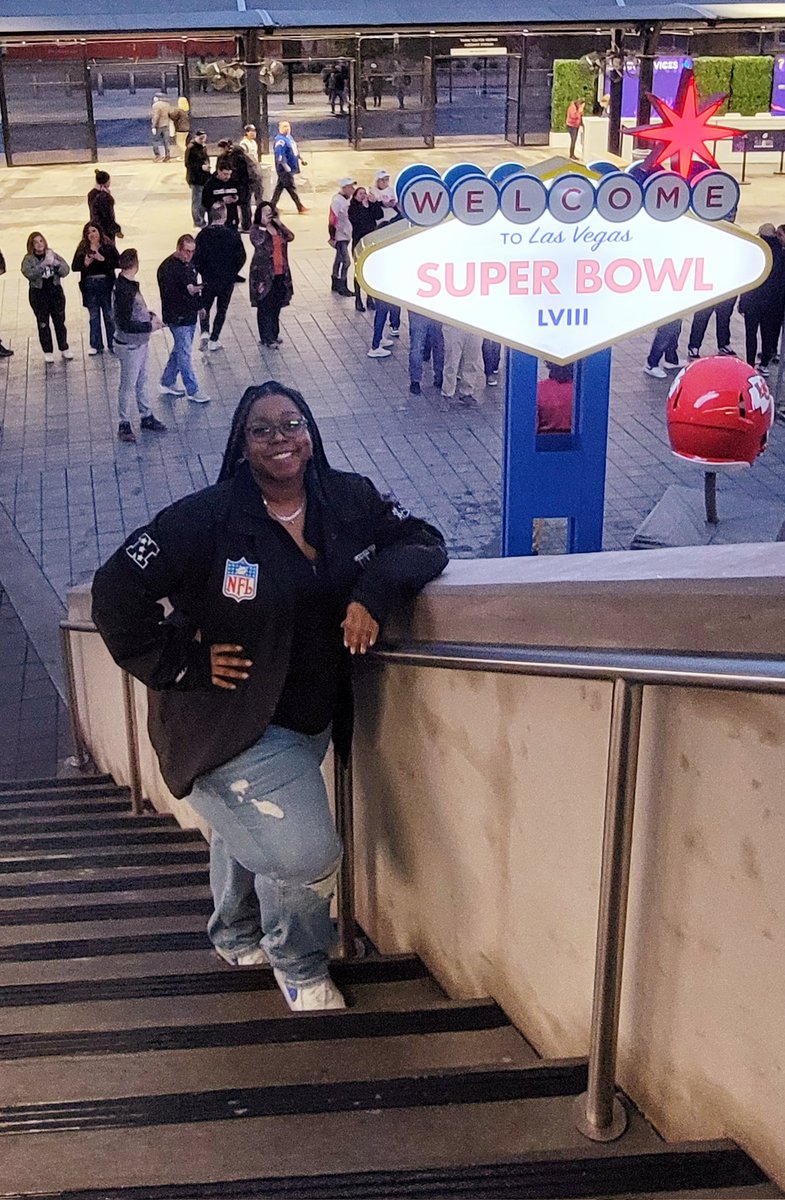 Let's gooooooooo <a href="/Chiefs/">Kansas City Chiefs</a>! #SuperBowl #SuperBowlLVIII 

<a href="/unrlco/">UNRL</a>