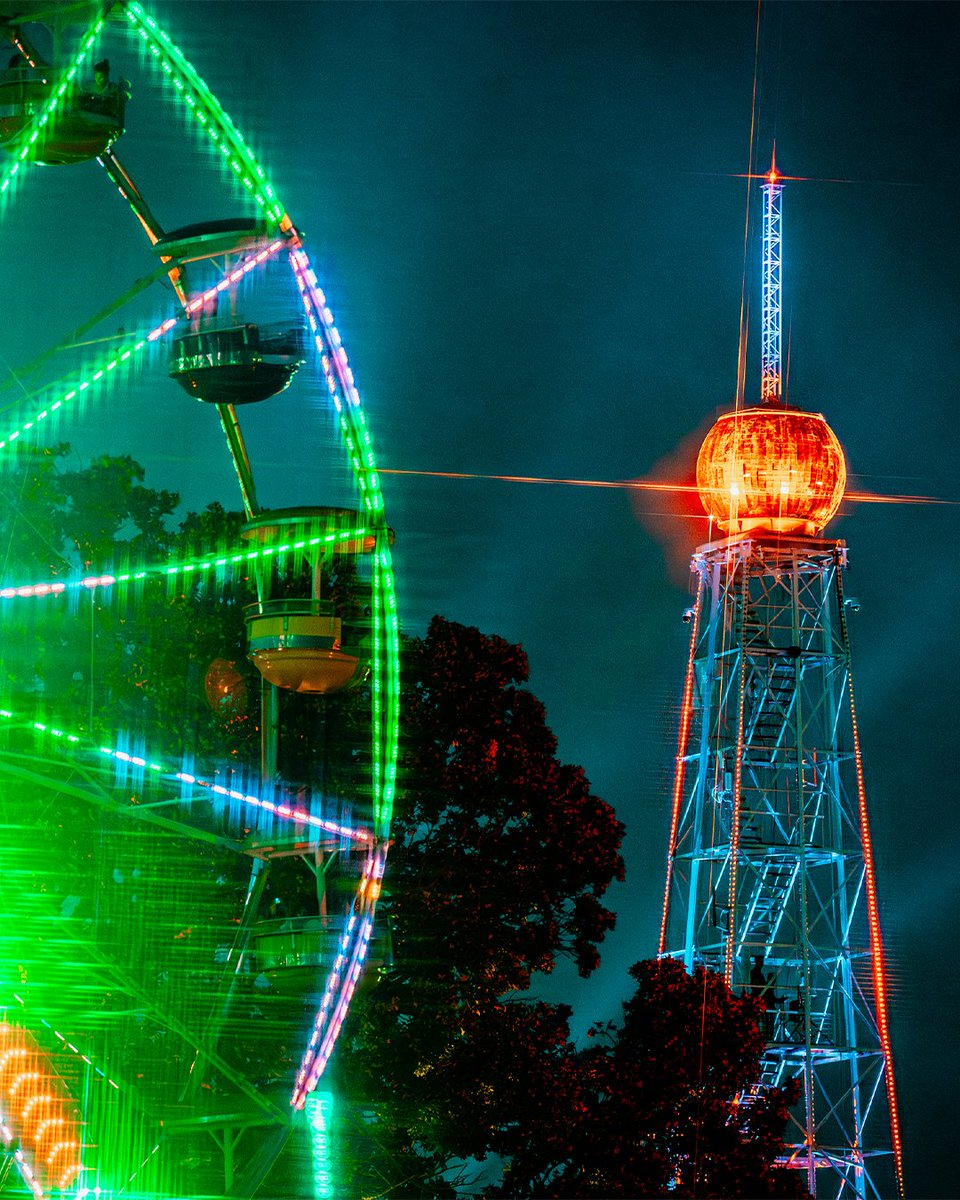 Bonnaroo's tweet photo. calling this one "pretty lights on the farm" ✨🌟✨💫✨ https://t.co/0anqG9Fxpg