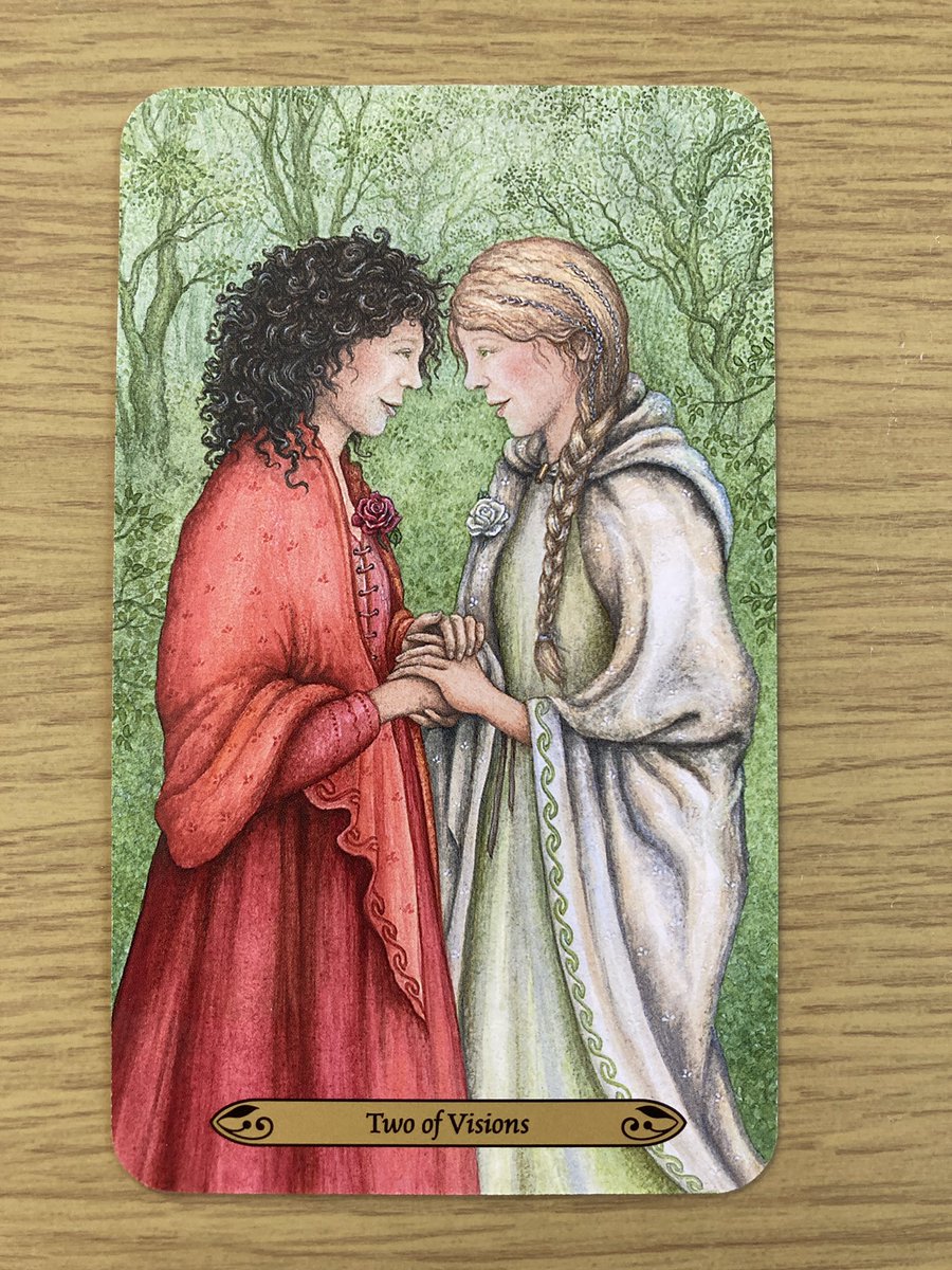 今日のカード「Two of visions」

誰かと心を通い合わせることができそうです。今日は、

・人に甘える
・誰かの力を借りる
・思いやりを持って人に接する

ことを意識してみて下さい。
良い1日になりますように。
