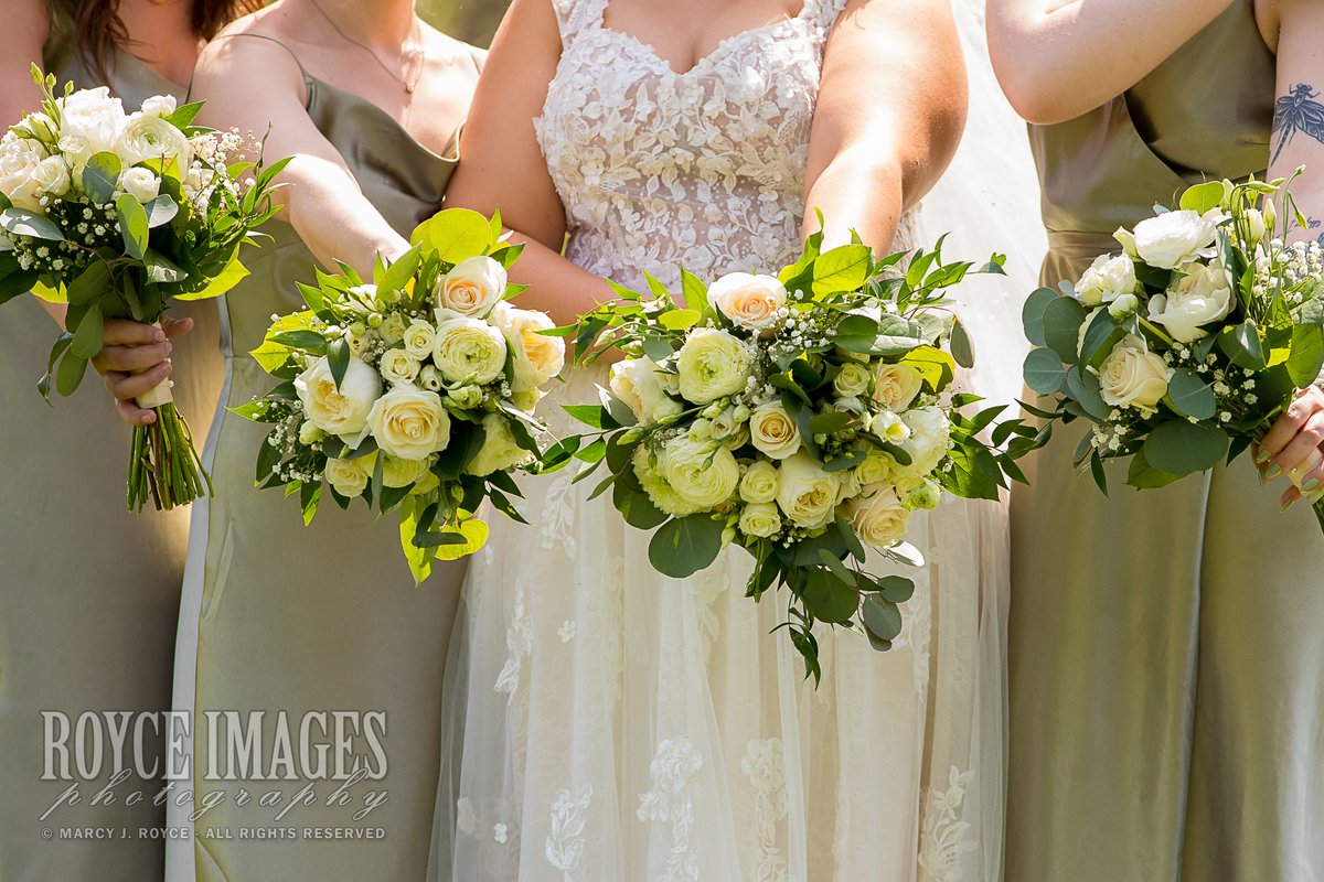 Bride & her tribe’s beautiful bouquets!

#weddingphotographeryorkpa #yorkpaweddingphotographer #weddingflowers #bridesbouquet #royceimagesphotography