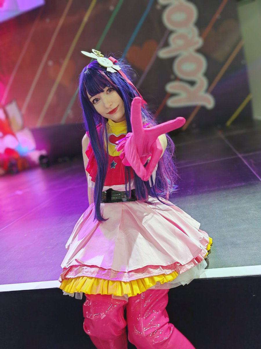 keekihimedesu's tweet photo. Hoshino Keeki taken with a phone by @RendomTom !
I sneakily sat on the stage of the convention when there was a break and felt like a criminal 🫢 https://t.co/YWv84nYwVw