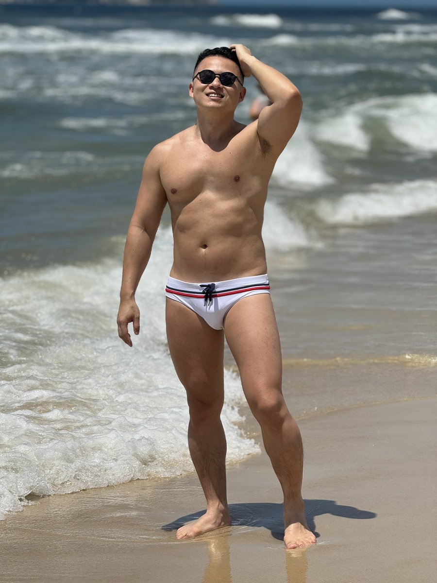 chinesinho's tweet photo. Ai que delícia o verão https://t.co/r5z0hWauNu