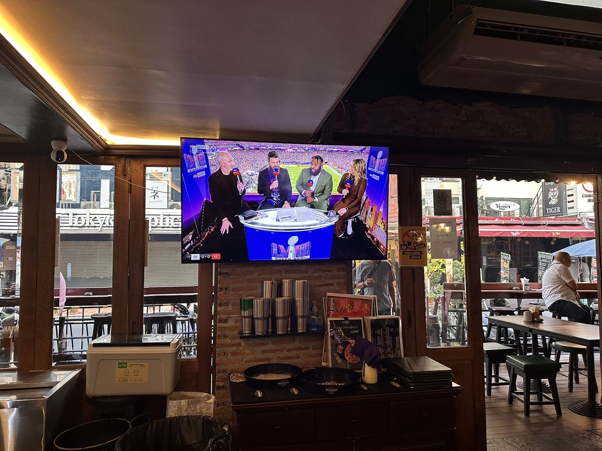 Watching the Super Bowl at an Irish pub in Bangkok. It's streaming a UK channel, so no American commercials for us, just British commentators dissecting the game. Isn’t the right to watch Super Bowl ads enshrined in the constitution. Rooting for the #Niners! #SuperBowl
