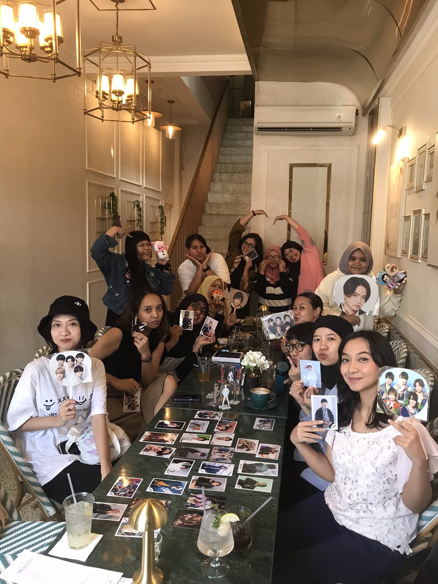 bunnyrapper's tweet image. Nyaplok kameranya @YukinaAiba soalnya jernih banget 🥹

本当にありがとう、みんな!! 

Foto2 オニャ会 menyusul yaaaaa 

Colek masal @fishcodisco @nyken90r @ryutoholic @erinchu_2012 @dndAnha @akirarurarira @fadniest (lupa id Arthy 😭) @Knightesss @tetsu69ers @surelyxOK @EikoOhno