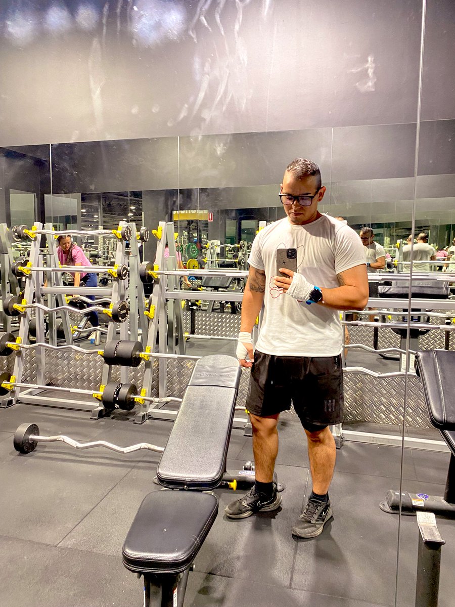 Alefran16's tweet photo. Gym time… https://t.co/y0dmKpxK0f
