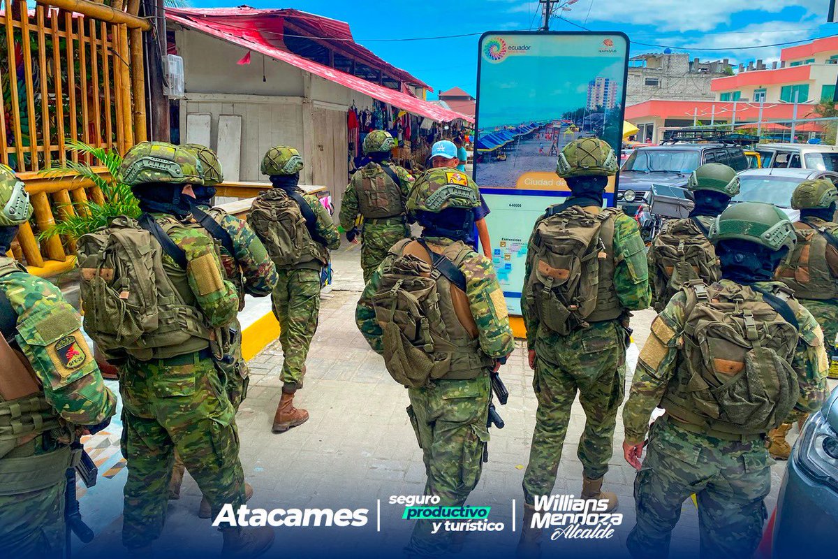 alcaldiatacames's tweet photo. 👮🏻♂️SEGURIDAD GARANTIZADA🚔
Este carnaval, disfruta de la alegría con la confianza de que estamos comprometidos con tu seguridad.
¡Bienvenido a unas playas seguras y llenas de diversión! 🏝️
#CompromisoSeguro https://t.co/rHUbc2xVdy