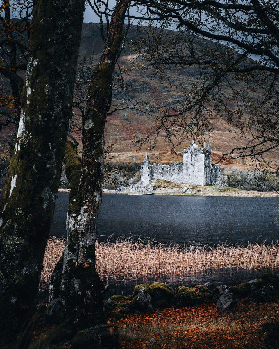 Kilchurn Castle on Loch Awe💫

#Ukraine
#Scotland  #reelsvideo #reelsfb #facebookreels #fypシ゚viral #AmaZing #funny #fypシ゚ #fb #fyp #fun #pakistanifashion #XE88 #qatar #enjoy #new #explorepage #UkraineRussiaWar #Londonderby #LondonNews