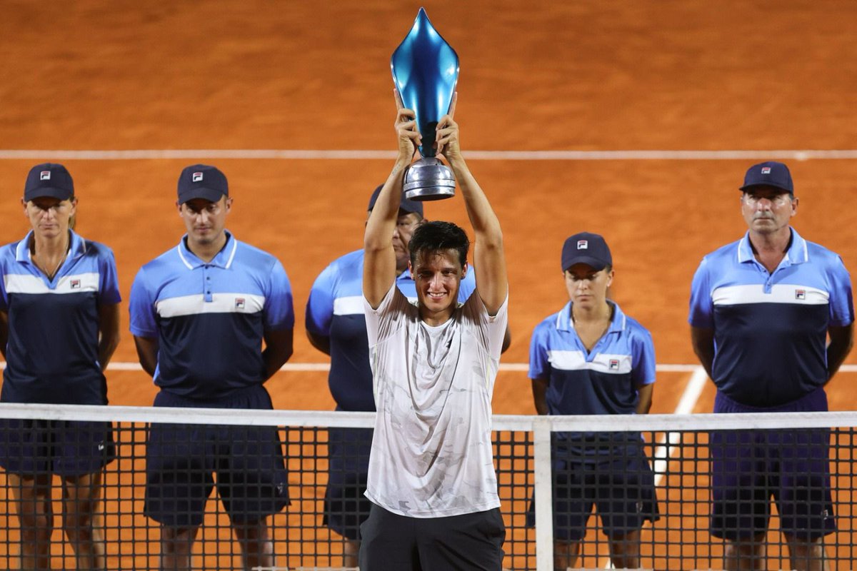 <a href="/facubagnis/">Facundo Bagnis</a> <a href="/Lucianodarderi_/">Luciano Darderi</a> @CordobaOpen Luciano Darderi, desde la qualy al título en el @CordobaOpen 2024.