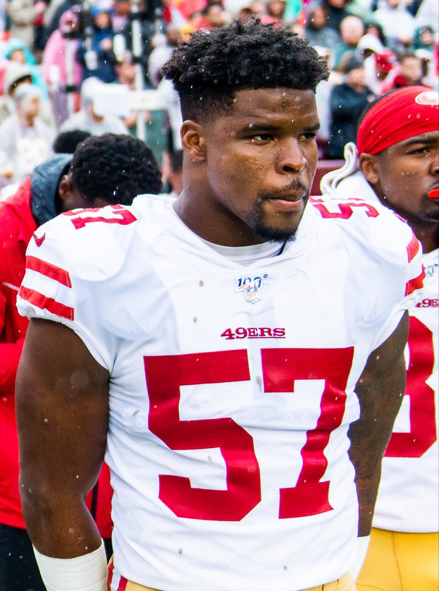 BBakerHogs's tweet photo. 49ers LB Dre Greenlaw appeared to seriously injure his leg trying to run on the field after a play. The cart is coming out for him.

Just brutal for the former Razorback great. https://t.co/kLIjO7363m