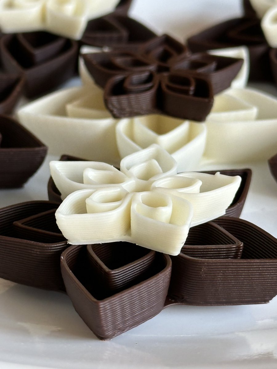 davemakesstuff_'s tweet photo. Files are designed for spiralized printing, the best way to get smooth and consistent layers with your chocolate printer.
#3dprinting #3dprint #valentines #chocolate #chocolateflower #cocoapress #3dprintingchocolate https://t.co/ItwiRGGQpo