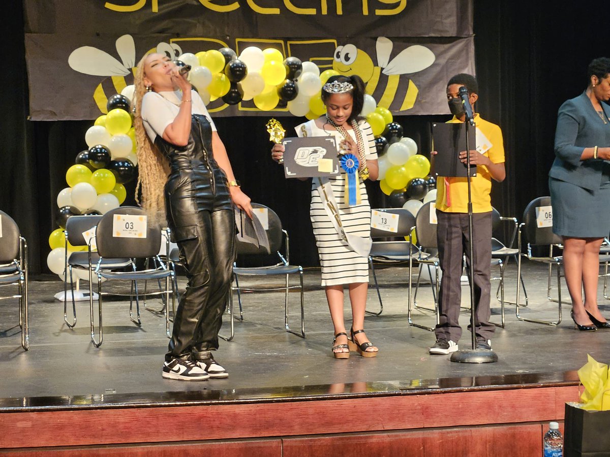 Dr. Rashida Hobbs-Jones tweet media