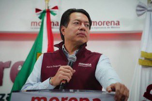 Guiller90041350's tweet photo. Dice Mario Delgado que va a demandarnos por escribir #NarcoPresidenteAMLO y #NarcoCandidataClaudia 😂
Mejor que le diga al #NarcoPresidente que demande a Tim Golden por haber hecho público su financiamiento por el Narco 🤷🏽
 #NarcoPartidoMorena https://t.co/d3UvLDwbnm