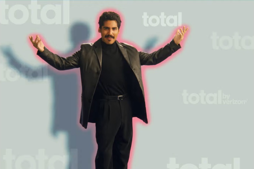 WPP's tweet photo. .@TotalbyVerizon and @Ogilvy bring back ‘90s Latin dance music for their 2024 #SuperBowl spot. 

Find out more about the #WPPSuperBowl work to look out for and see the full round-up here 👇 https://t.co/ORlRWaqn2b

#SuperBowlLVIII https://t.co/snnasizcr1