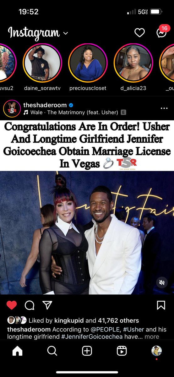 Keepingitkinky1's tweet photo. Now Usher, I’m happy for y’all and all that but not right now!!!!! Damn! 

Let us have our moment! You know what today means to us! https://t.co/bqCIYZroko