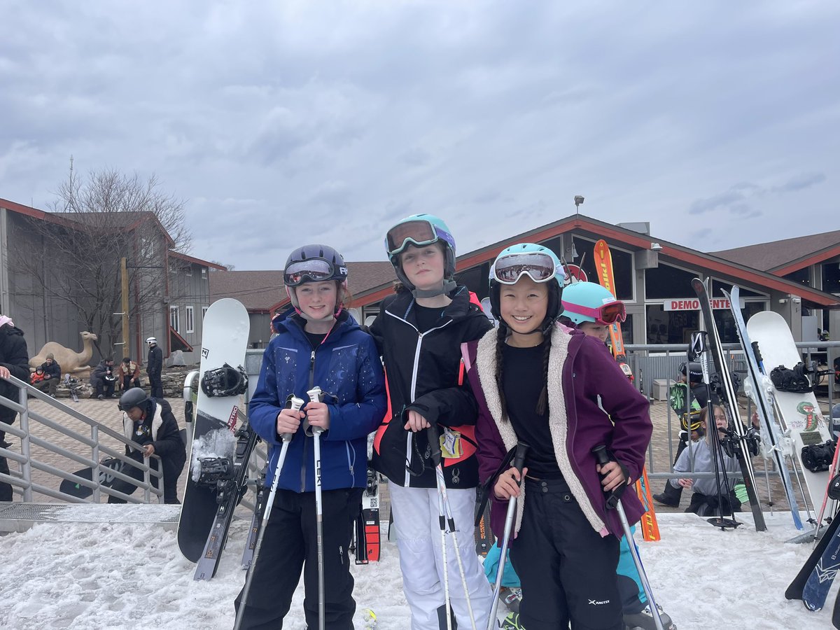 Miss Corrigan tweet media