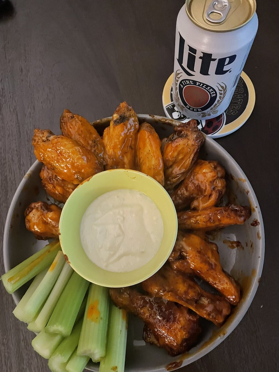CrispyAndSaucy's tweet photo. Same approach as last time. But had to air fry for 14 minutes because they were frozen. Added baking soda to add crisp (but still need to add more)

Sweet Heat Cajun DD with Buffalo sauce, Buffalo DD and Buffalo DD with Buffalo Blue. https://t.co/I86LoFJk7t