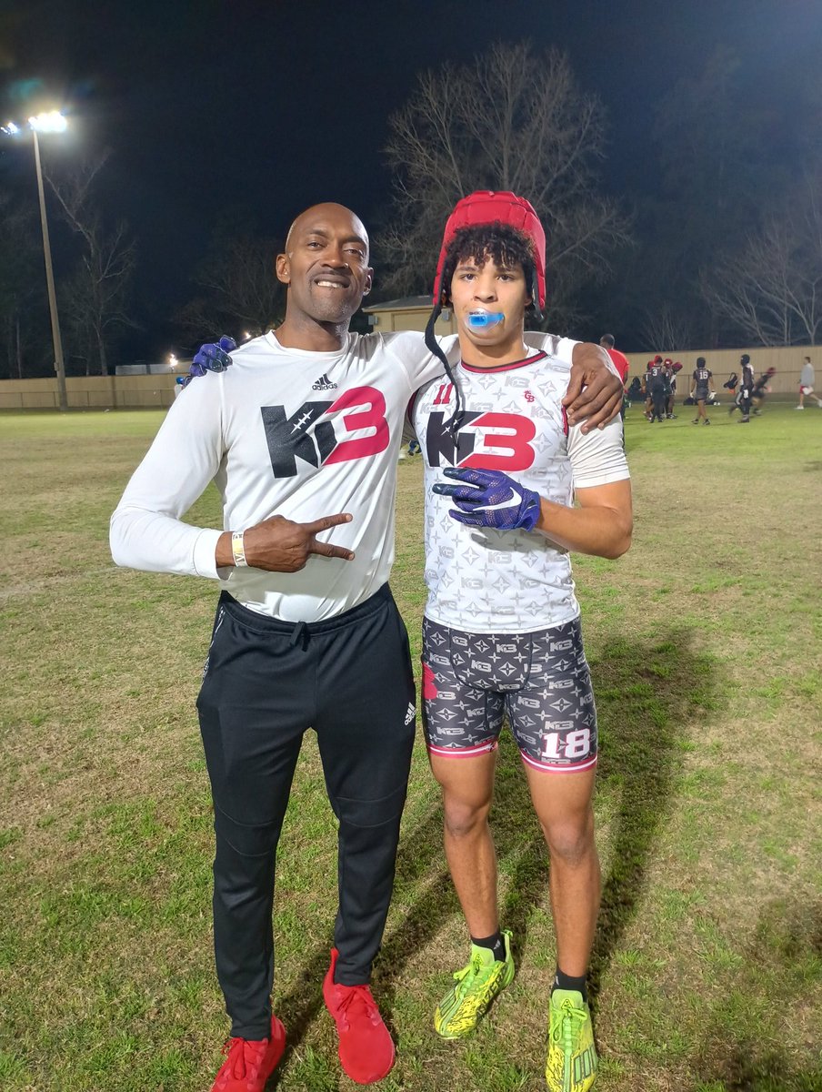 BradRob82781689's tweet photo. Kb3 Elite National 18u.  Family ties!!! @Brae_ontop @Deuce2CMC https://t.co/xDXkaYJU93
