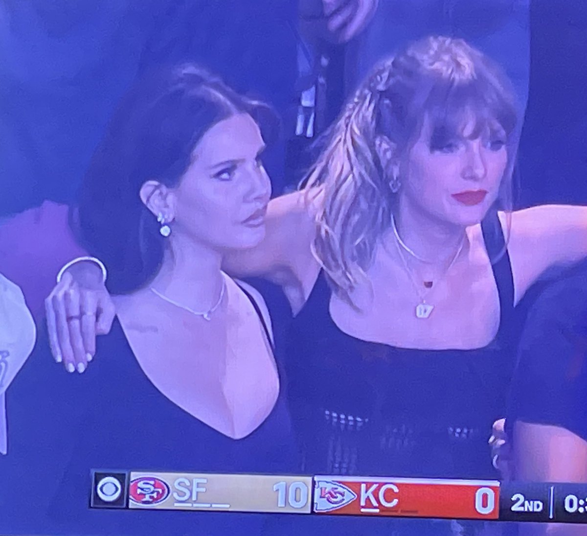 Lana Del Rey and Taylor Swift at the #Superbowl.