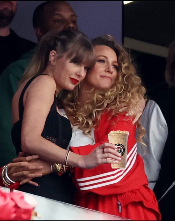 7BrewCoffee's tweet photo. Football is cool, but we’re here for our two favorite #Blondies 👯‍♀️ #TaylorBowl https://t.co/tlT5Llqwuw