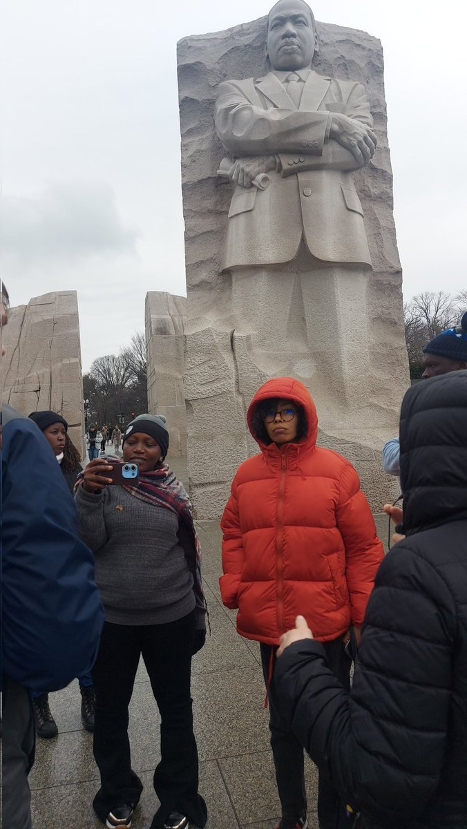 nadfuel's tweet photo. IVLP 2024- Jour 1

International Vistors Leadership Programm. Des journalistes venus de 12 pays africains ont visité Maison Blanche; Hôtel historique Willard , Le Capitole , Mémorial de Martin Luther King et Mémorial de Lincoln. @AleshOfficiel @Zoom_eco https://t.co/tjeZONEhG0