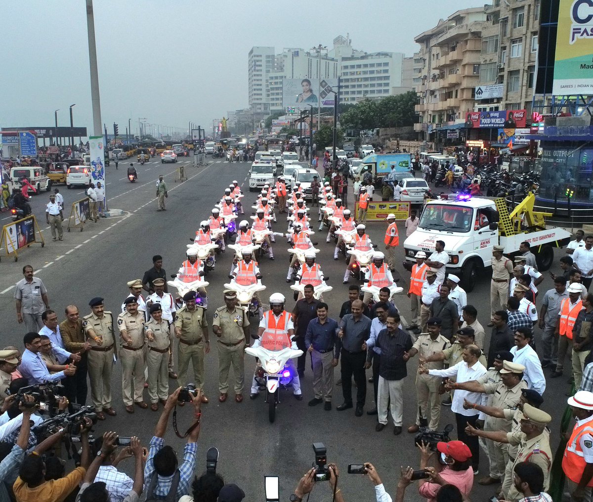 Vizag Traffic Police tweet media
