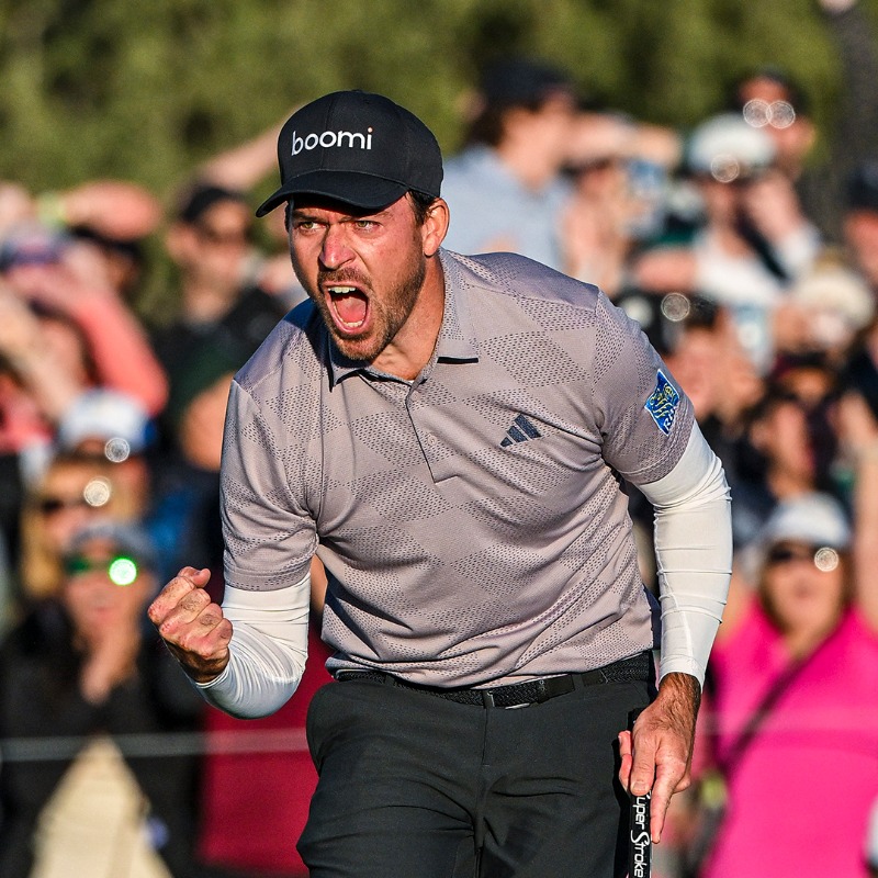 GolfDigest's tweet photo. Clutch. https://t.co/syuHXd2wpX